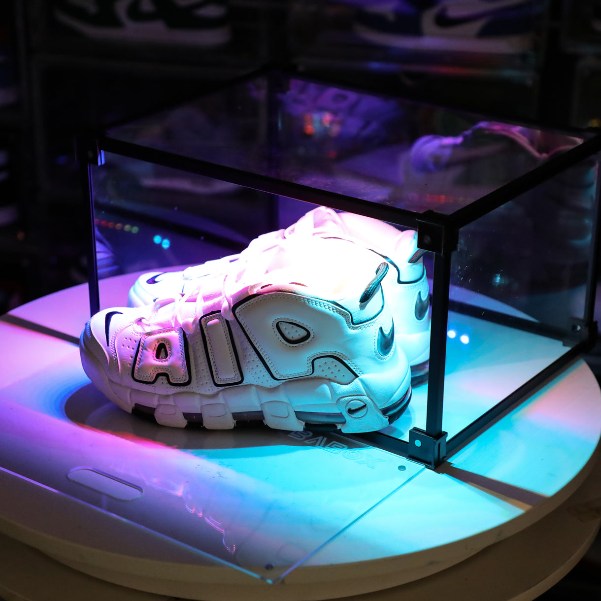 LED Voice-Controlled Drop Side Sneaker Display Box – BVBOX®